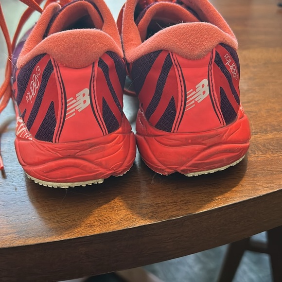 New balance women’s size 7 REVLITE 1400v3. Running shoes. - Picture 5 of 7